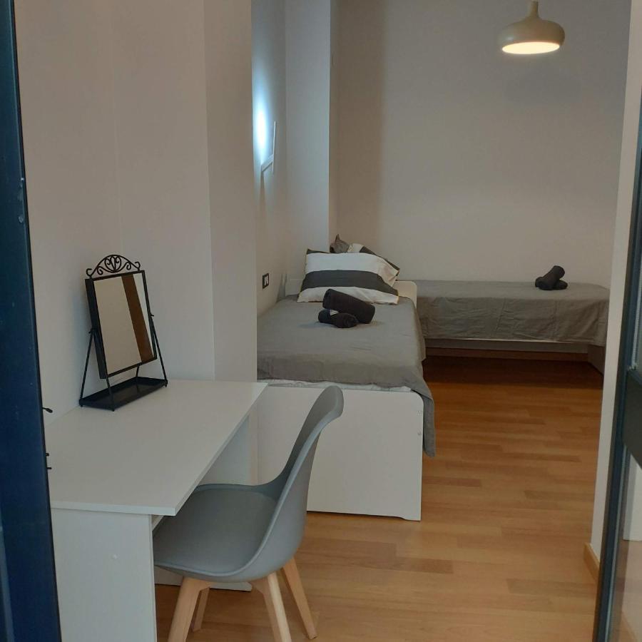 Unique Apartment In Malaga City Center With Pool Eksteriør billede